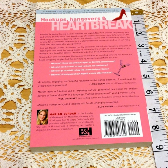 3 for $10 book sale! Cultural Expose' - Sex and the City Uncovered - Picture 2 of 4